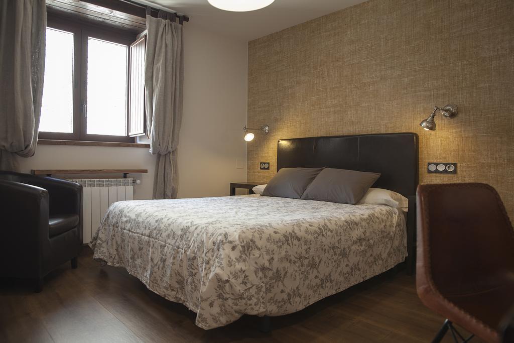 Hostel-Albergue Monte Perdido ตอร์ลา ภายนอก รูปภาพ