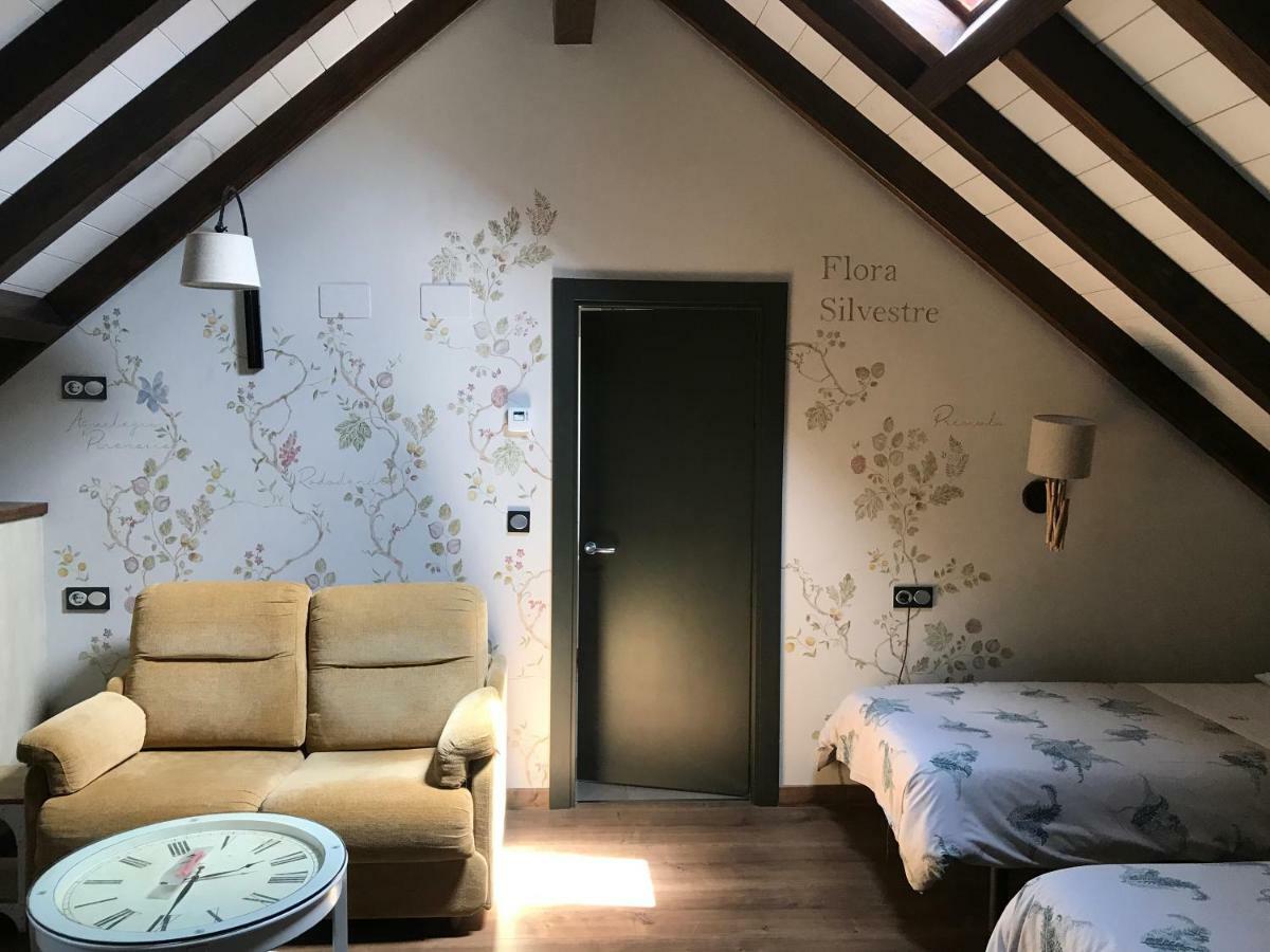 Hostel-Albergue Monte Perdido ตอร์ลา ภายนอก รูปภาพ